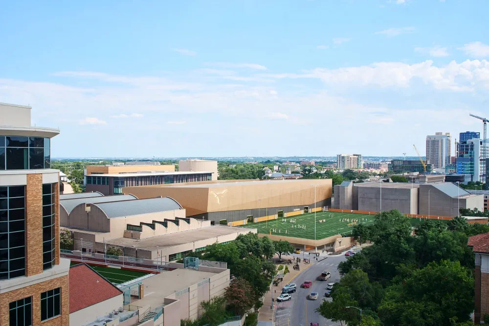 24150001-univ-tx-austin-football-ops-ipf-10.thumb.webp.1901ed788f179d3036a208a1315cf1b2.webp